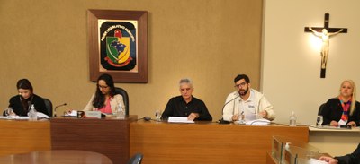 nstituto Municipal de Assistência aos Servidores (IMAS), por intermédio do Presidente Dênio Viana, do Diretor Administrativo e Financeiro Jorge Lucas Santos e da Chefe da Divisão de Contabilidade Mírian Sousa, respectivamente.