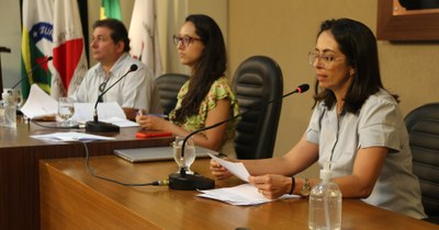 IPREVI (Instituto de Previdência Municipal dos Servidores Públicos de Viçosa) Edivaldo Antônio da Silva Araújo e Lucimara Dias, diretor-presidente e a chefe de Contabilidade e Recursos Humanos