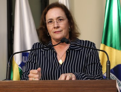 Vereadora Vanja Honorina (UNIÃO) Presidente da Comissão de Abastecimento, Indústria, Comércio e Defesa do Consumidor