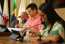 Mesa Diretora Ao centro, o Vereador Rafael Cassimiro (Filho do Zeca do Bar) (PL), presidente da Câmara de Viçosa; à esquerda, o Vereador Cristiano Gonçalves (Moto Link) (Solidariedade), vice-presidente em exercício; e à direita a Vereadora Jamille Gomes (PT) , secretária da Mesa em exercício