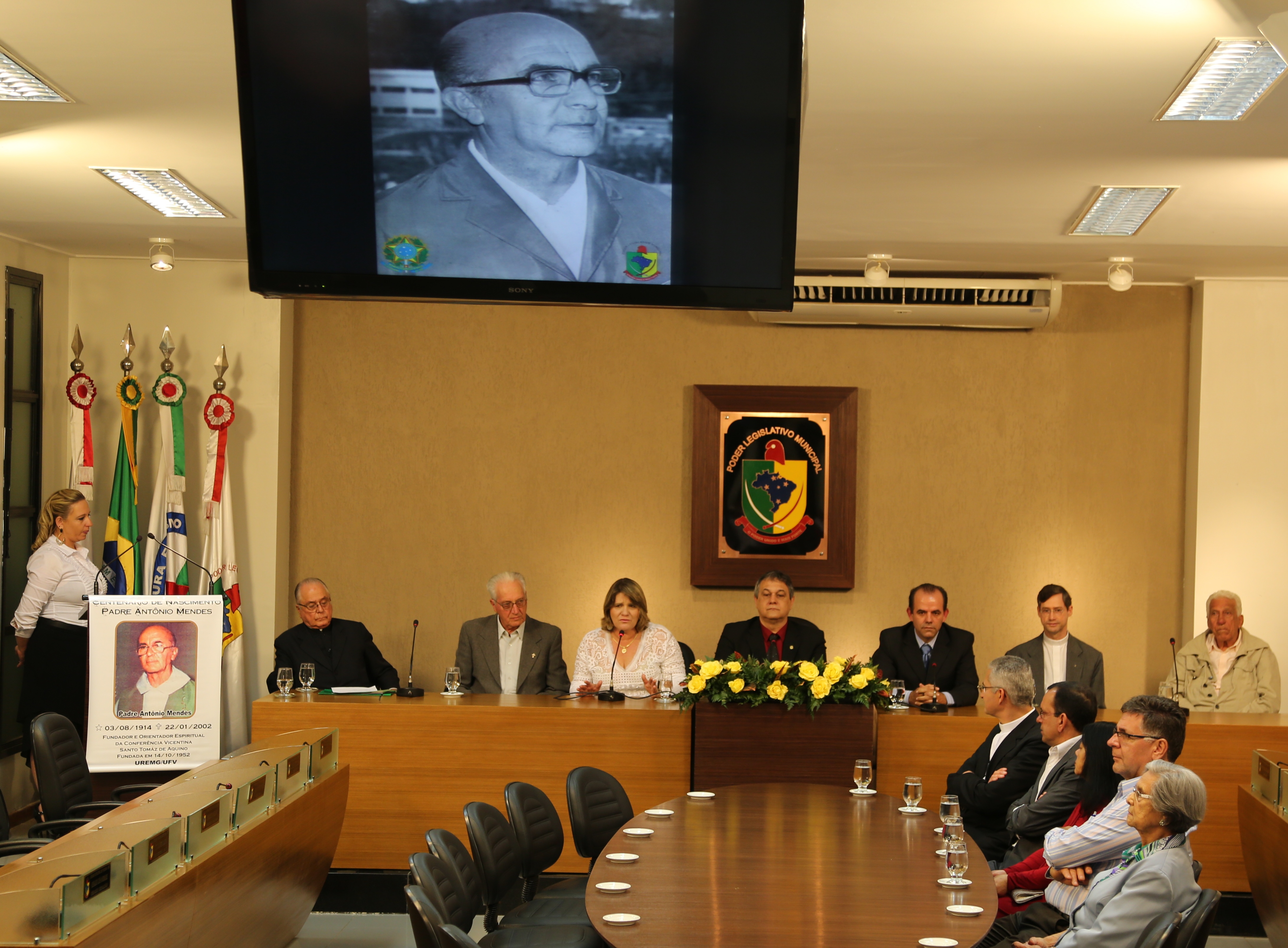 Câmara realiza homenagem ao centenário natalício do Cônego Antônio Mendes